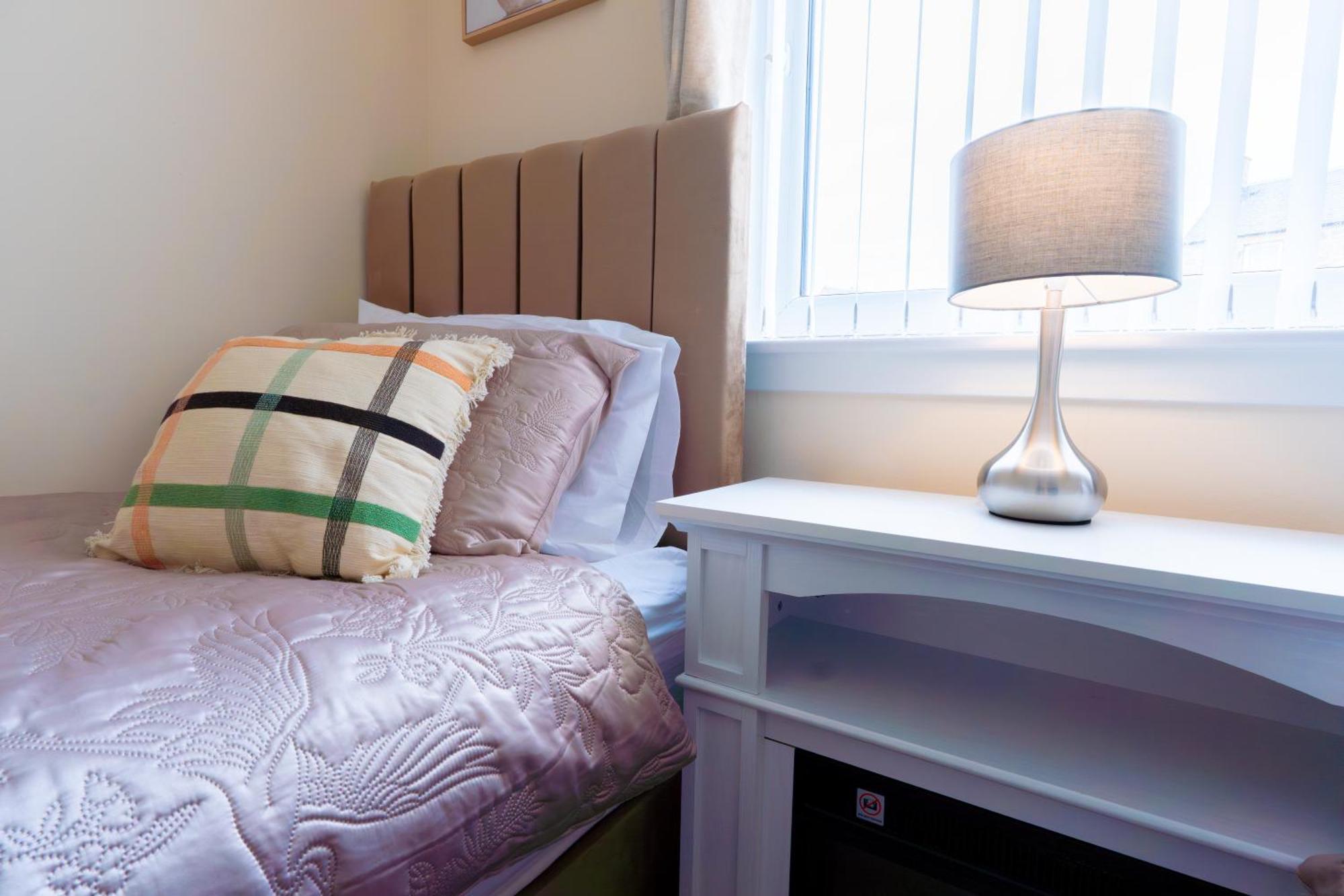 Lovely & Bright 2 Bed Appartamento Inverness